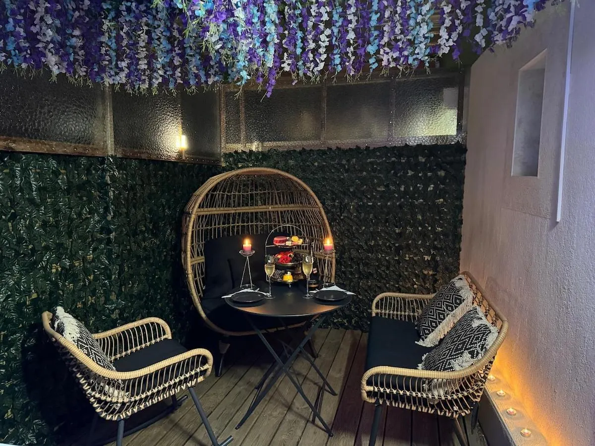 Apartment With Jacuzzi Lille